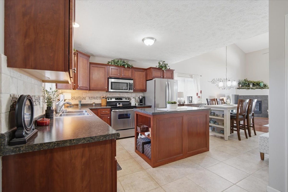 3172 Shepard Road, Normal, IL 61761