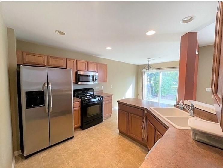1403 Crimson Lane, Yorkville, IL 60560