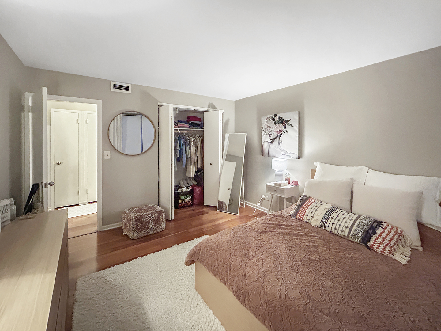 6301 N Sheridan Road #15D, Chicago, IL 60660