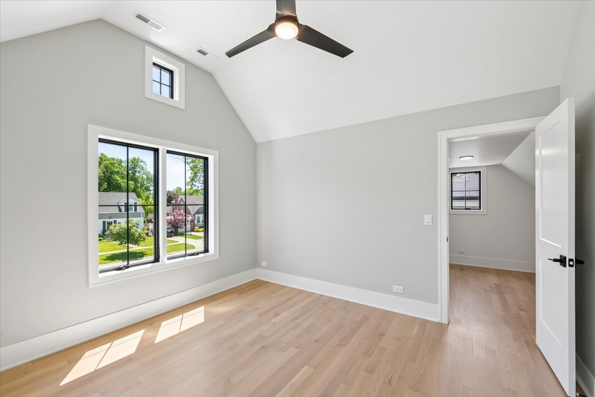 1404 S Ashland Avenue, Park Ridge, IL 60068