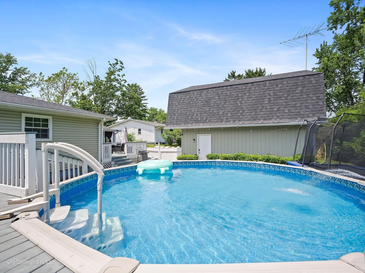 7665 Sprucewood Avenue, Woodridge, IL 60517