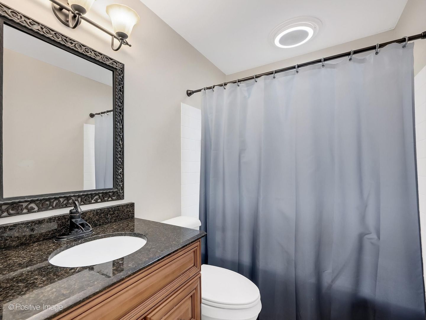 7665 Sprucewood Avenue, Woodridge, IL 60517
