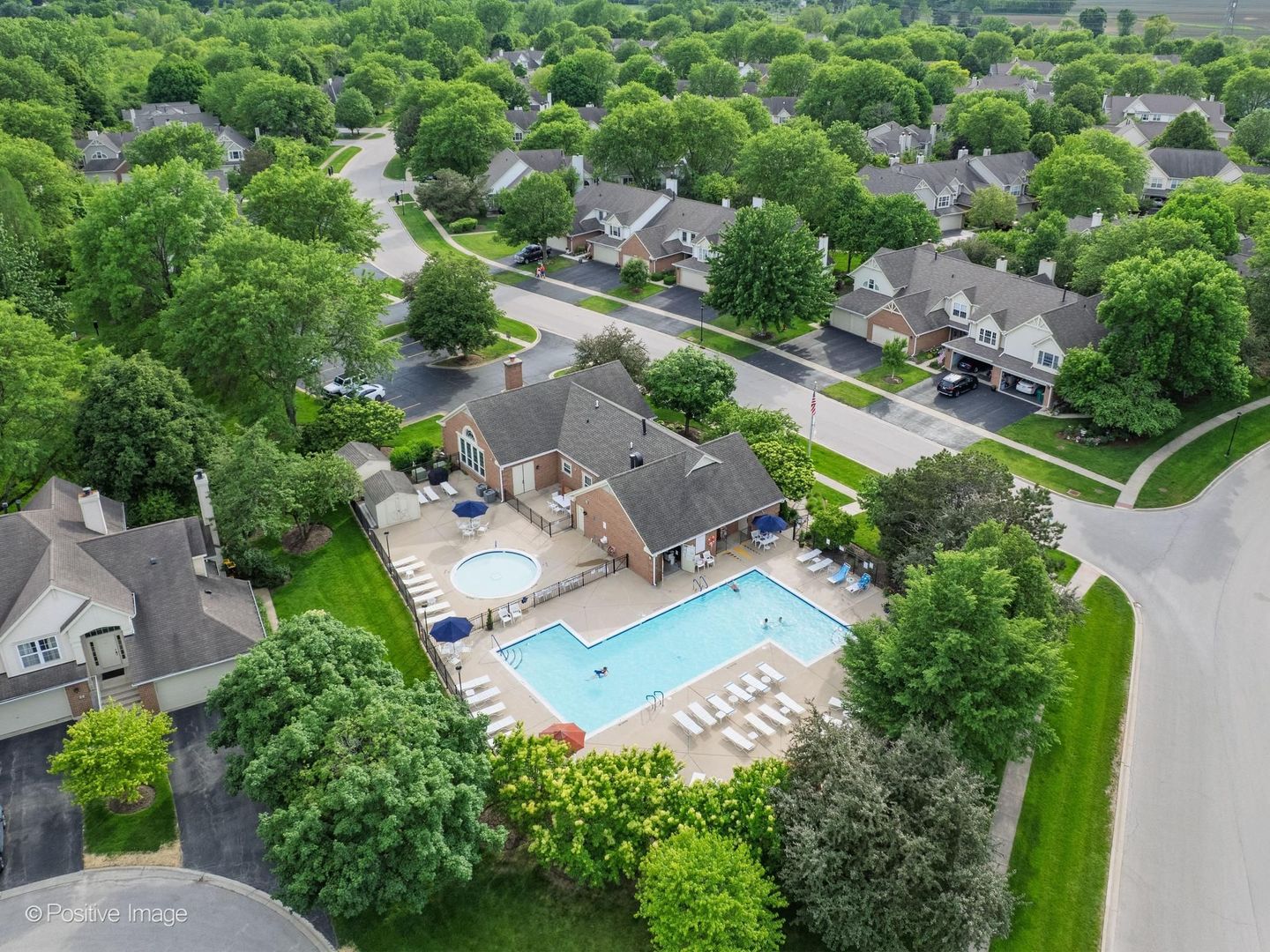 30W032 Laurel Court, Warrenville, IL 60555