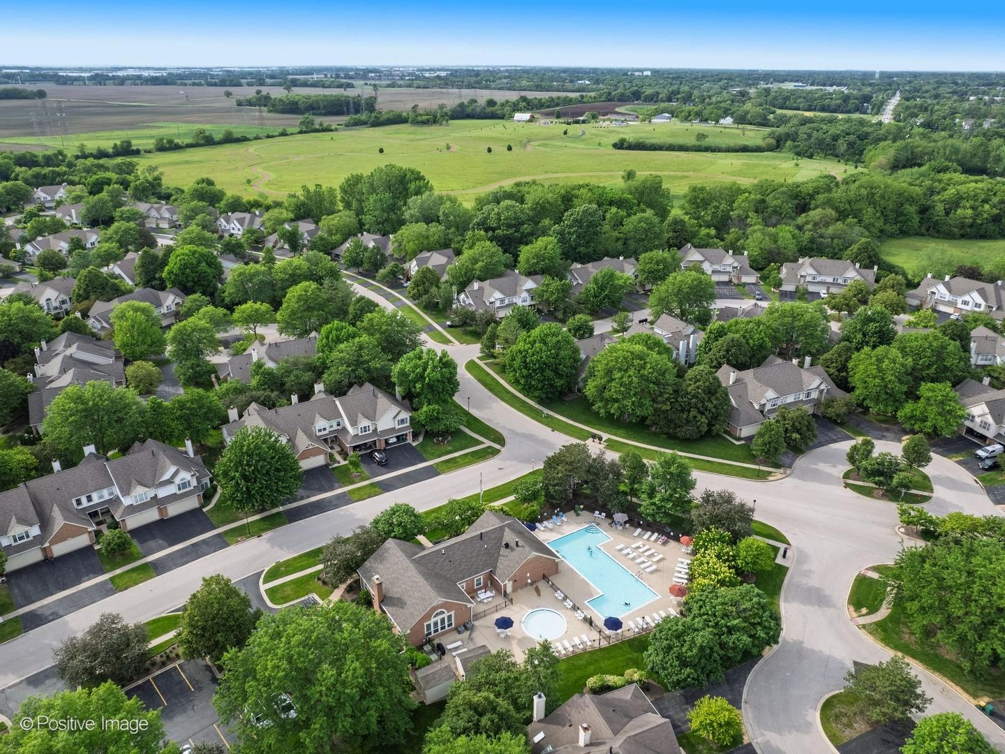 30W032 Laurel Court, Warrenville, IL 60555