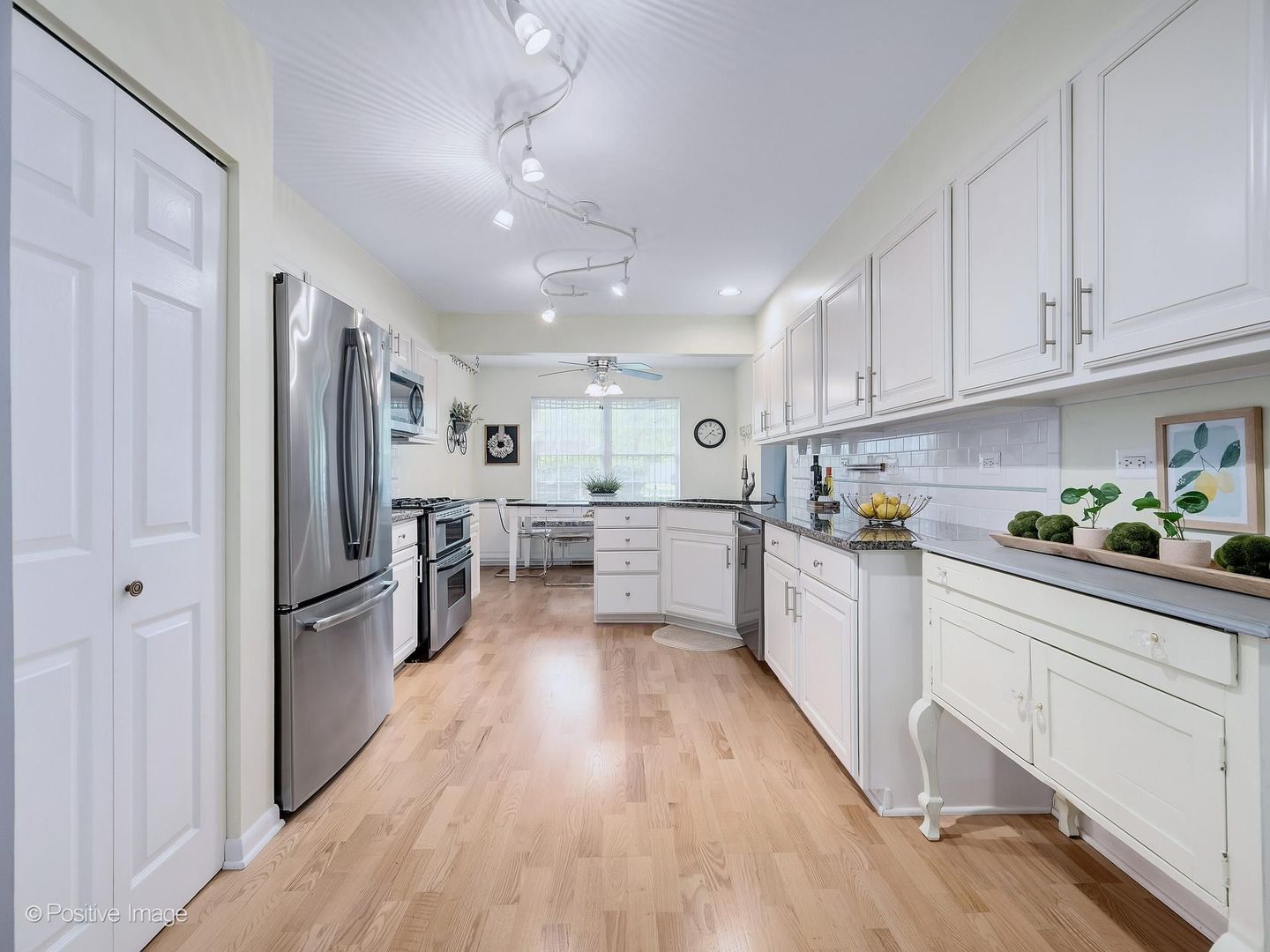 30W032 Laurel Court, Warrenville, IL 60555