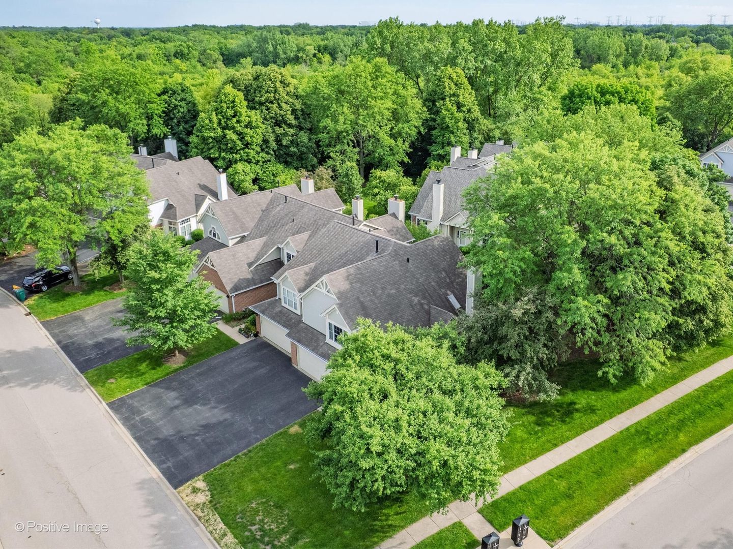30W032 Laurel Court, Warrenville, IL 60555
