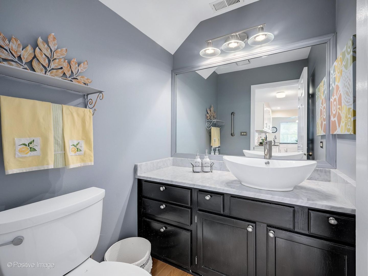 30W032 Laurel Court, Warrenville, IL 60555