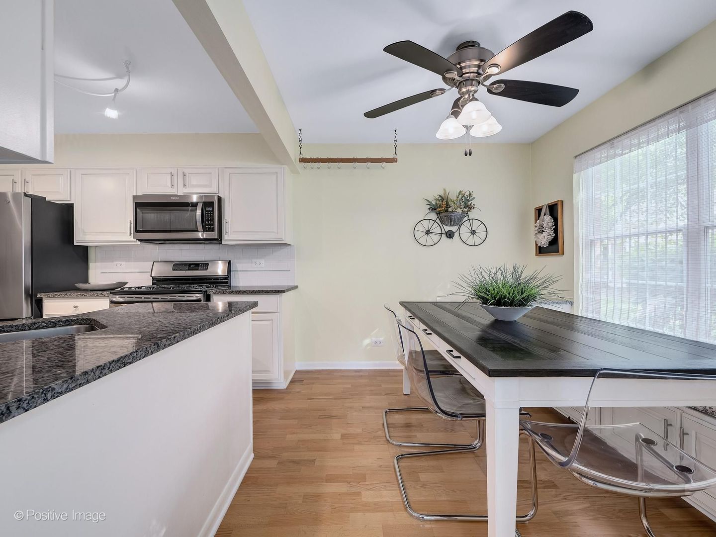 30W032 Laurel Court, Warrenville, IL 60555