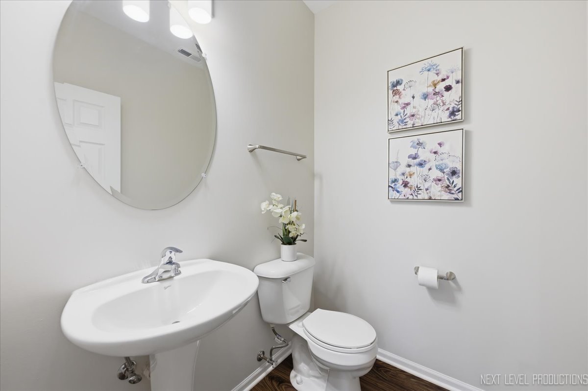 398 Chesapeake Lane #2, Oswego, IL 60543