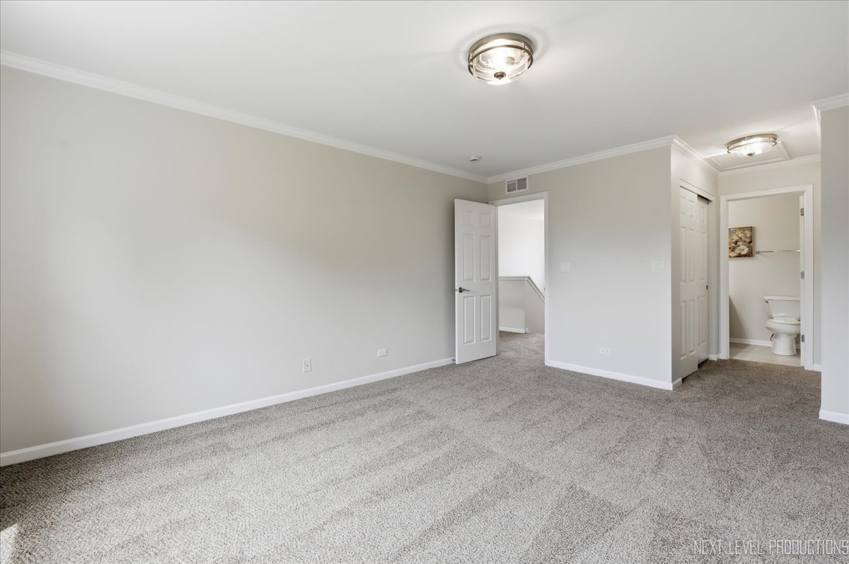 398 Chesapeake Lane #2, Oswego, IL 60543