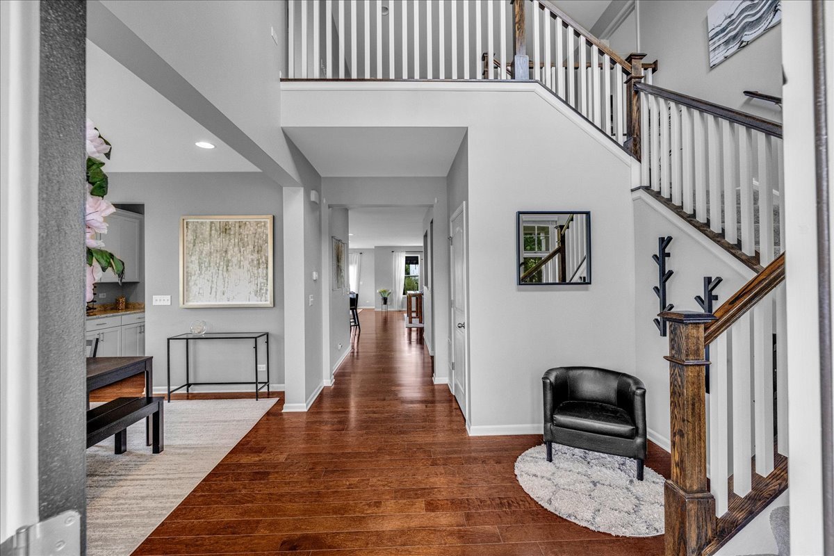 1607 Star Grass Circle, Aurora, IL 60506
