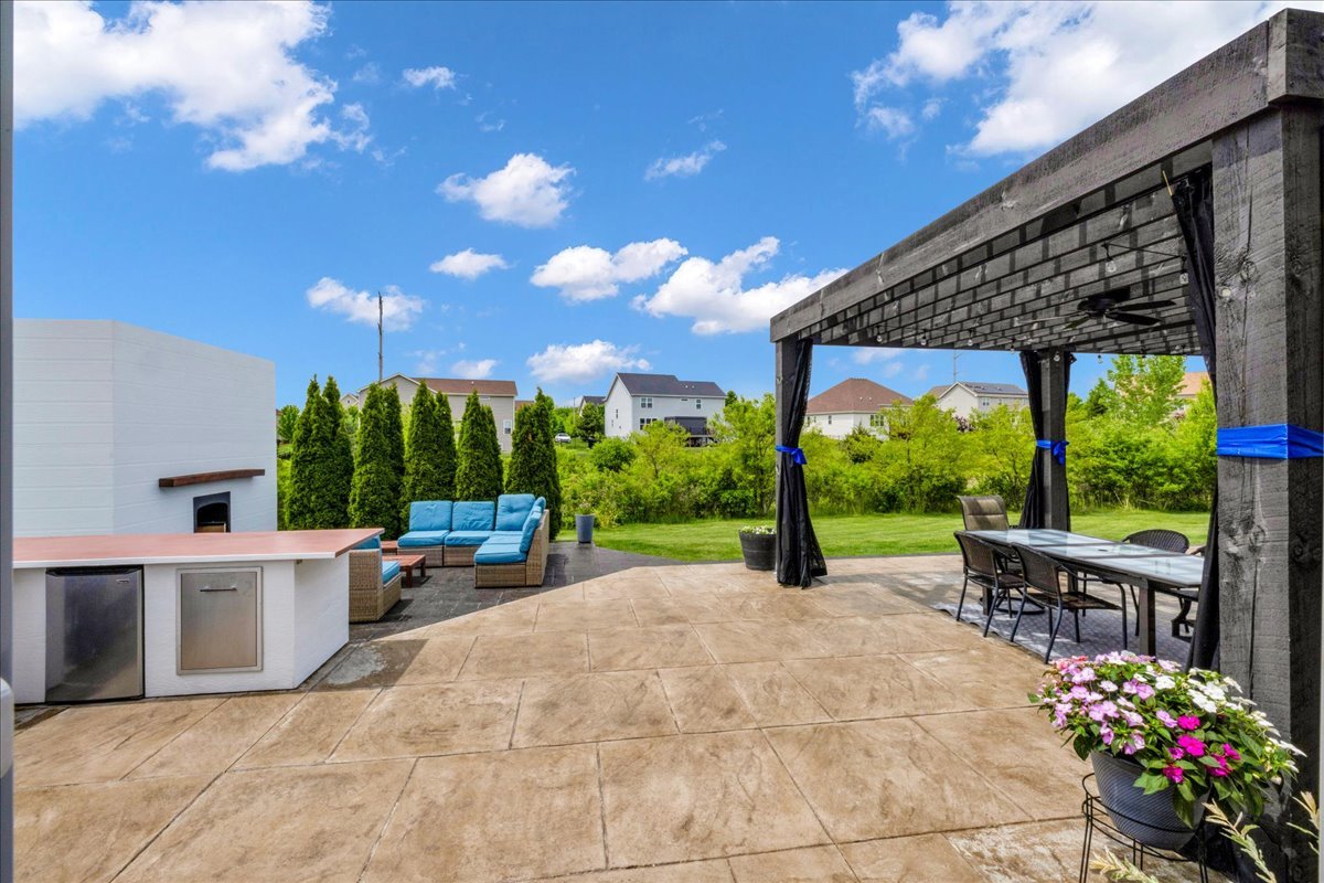 1607 Star Grass Circle, Aurora, IL 60506
