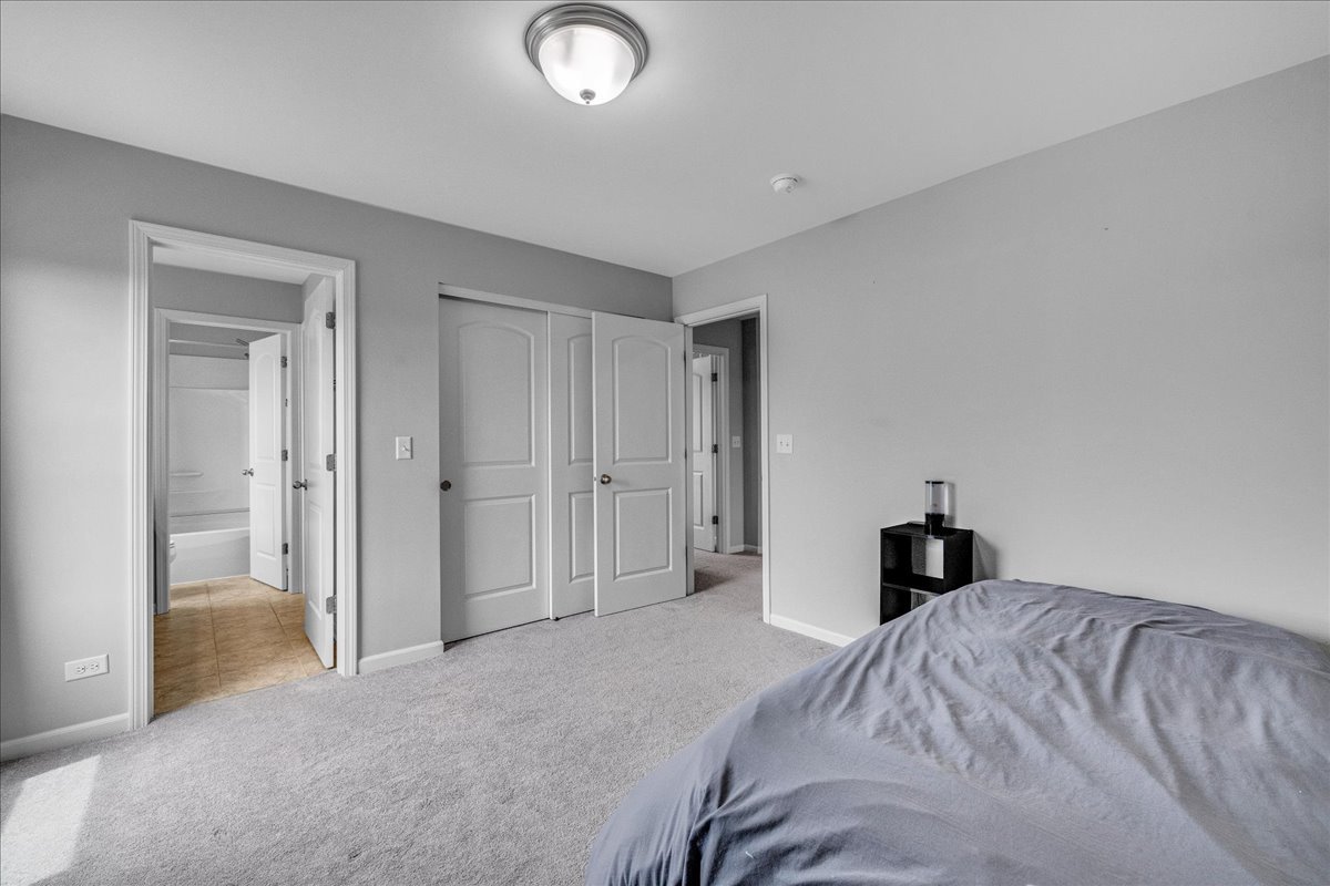 1607 Star Grass Circle, Aurora, IL 60506