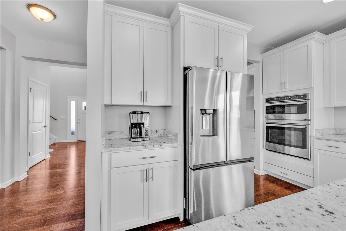 1607 Star Grass Circle, Aurora, IL 60506