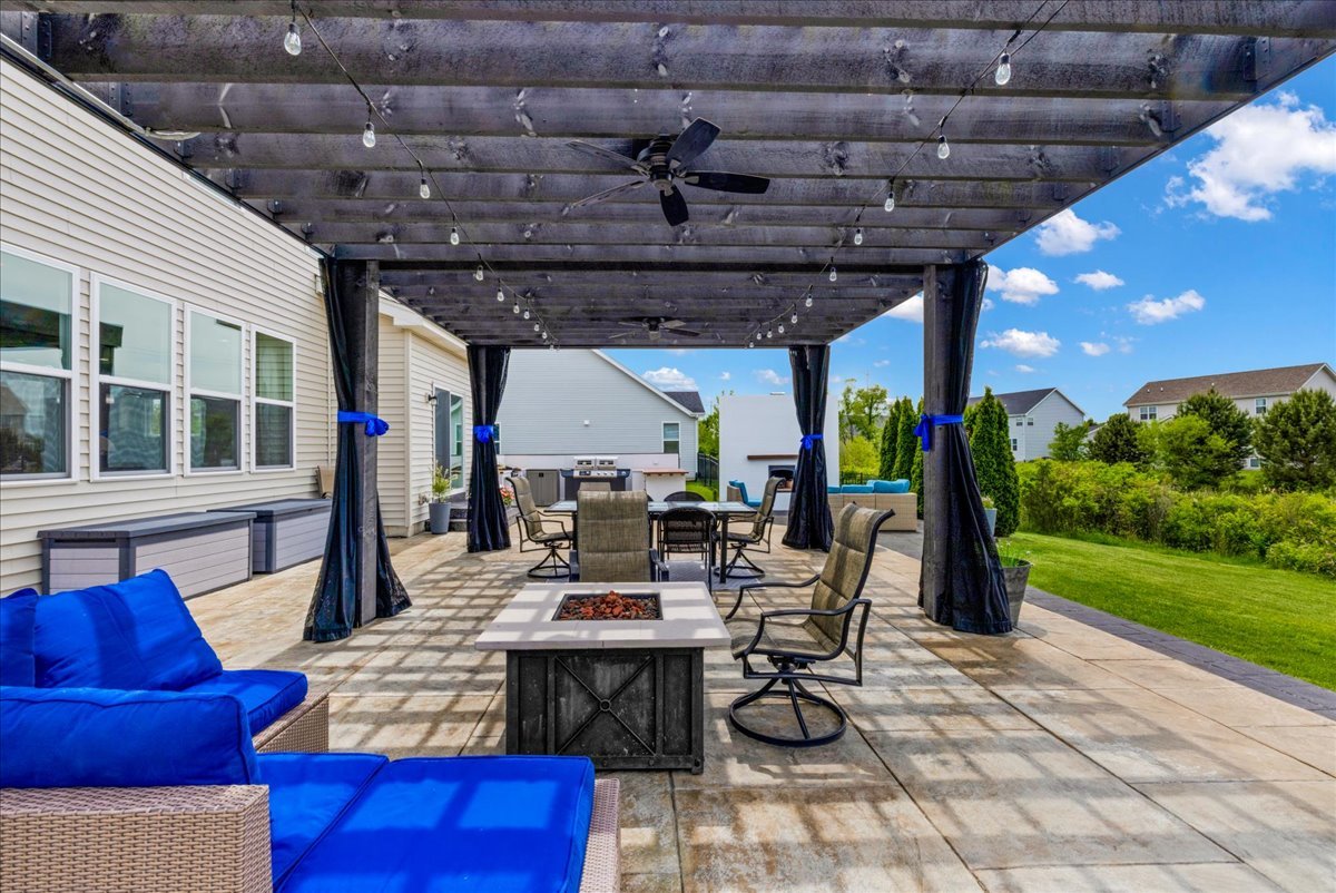 1607 Star Grass Circle, Aurora, IL 60506