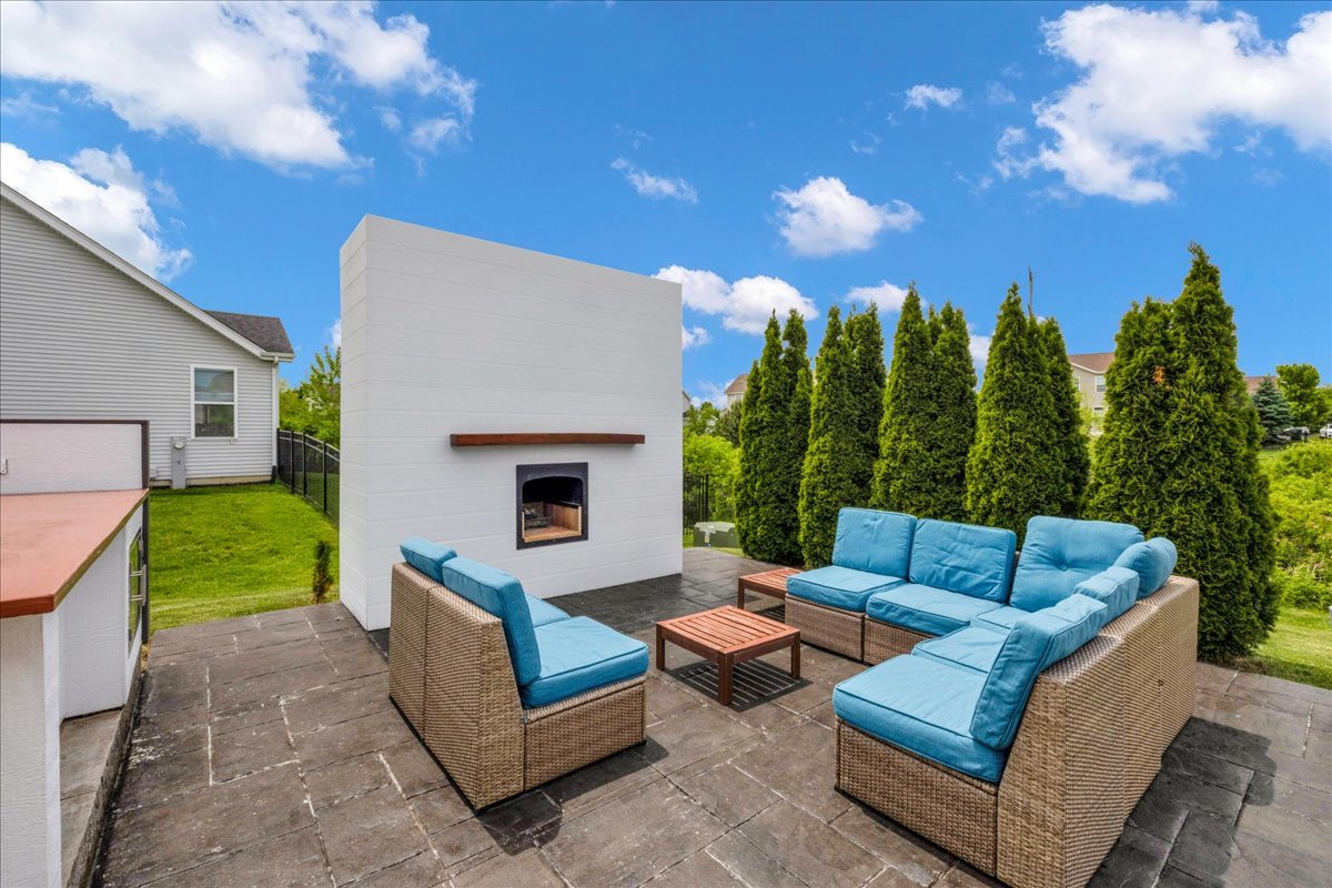 1607 Star Grass Circle, Aurora, IL 60506