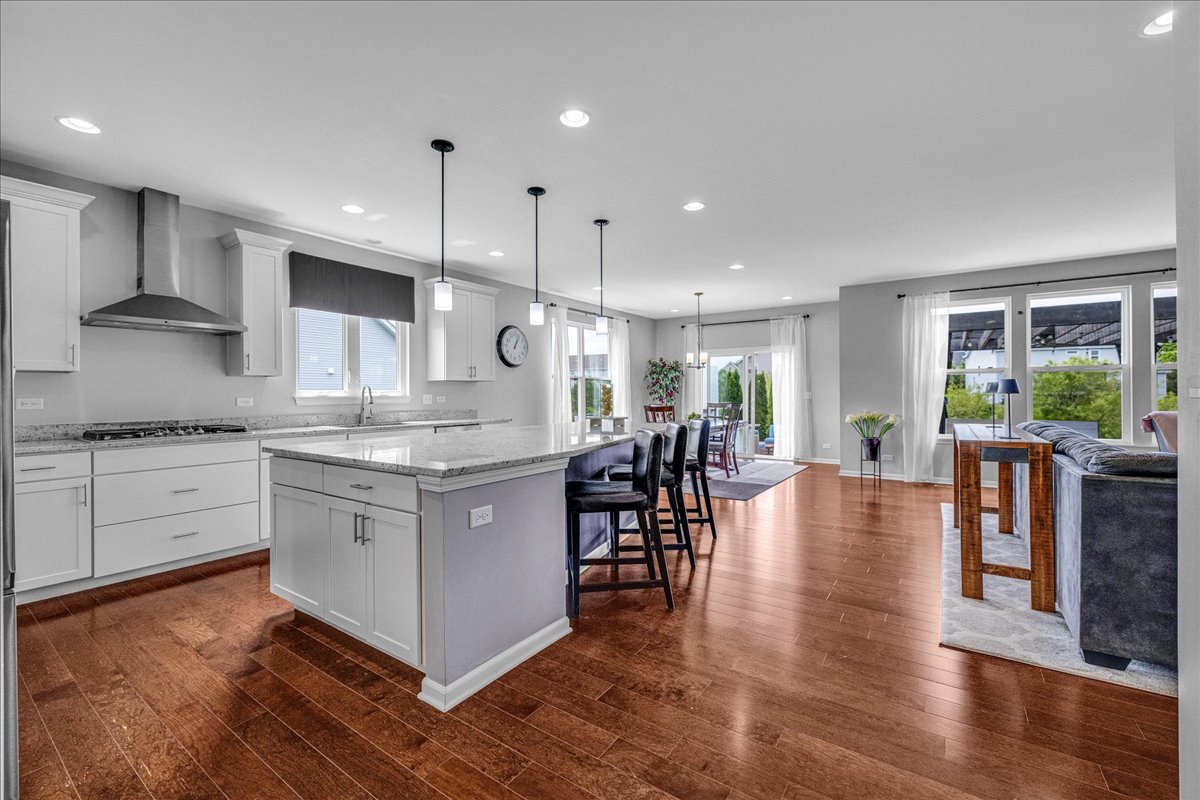1607 Star Grass Circle, Aurora, IL 60506