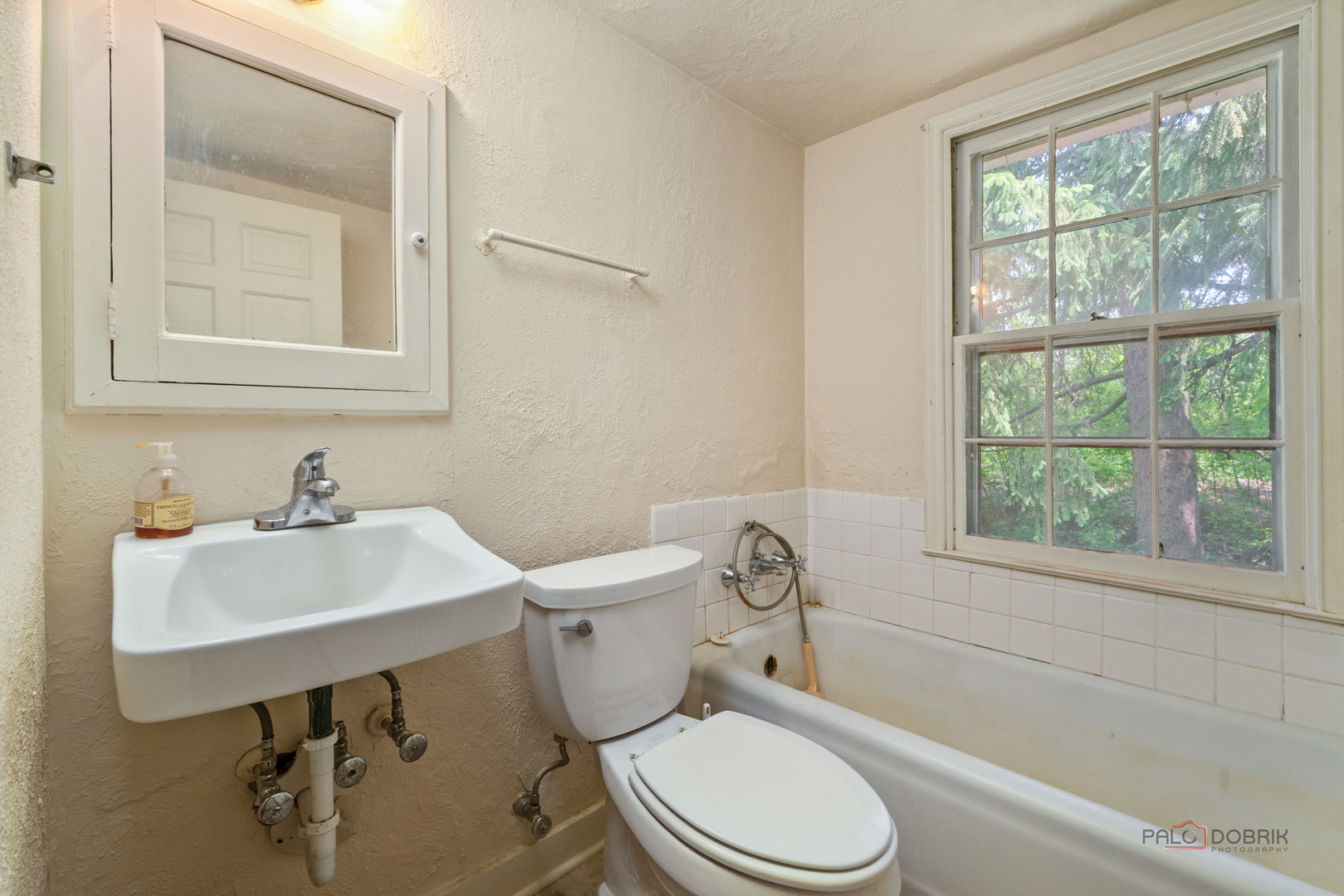 30128 N Saint Marys Road, Libertyville, IL 60048