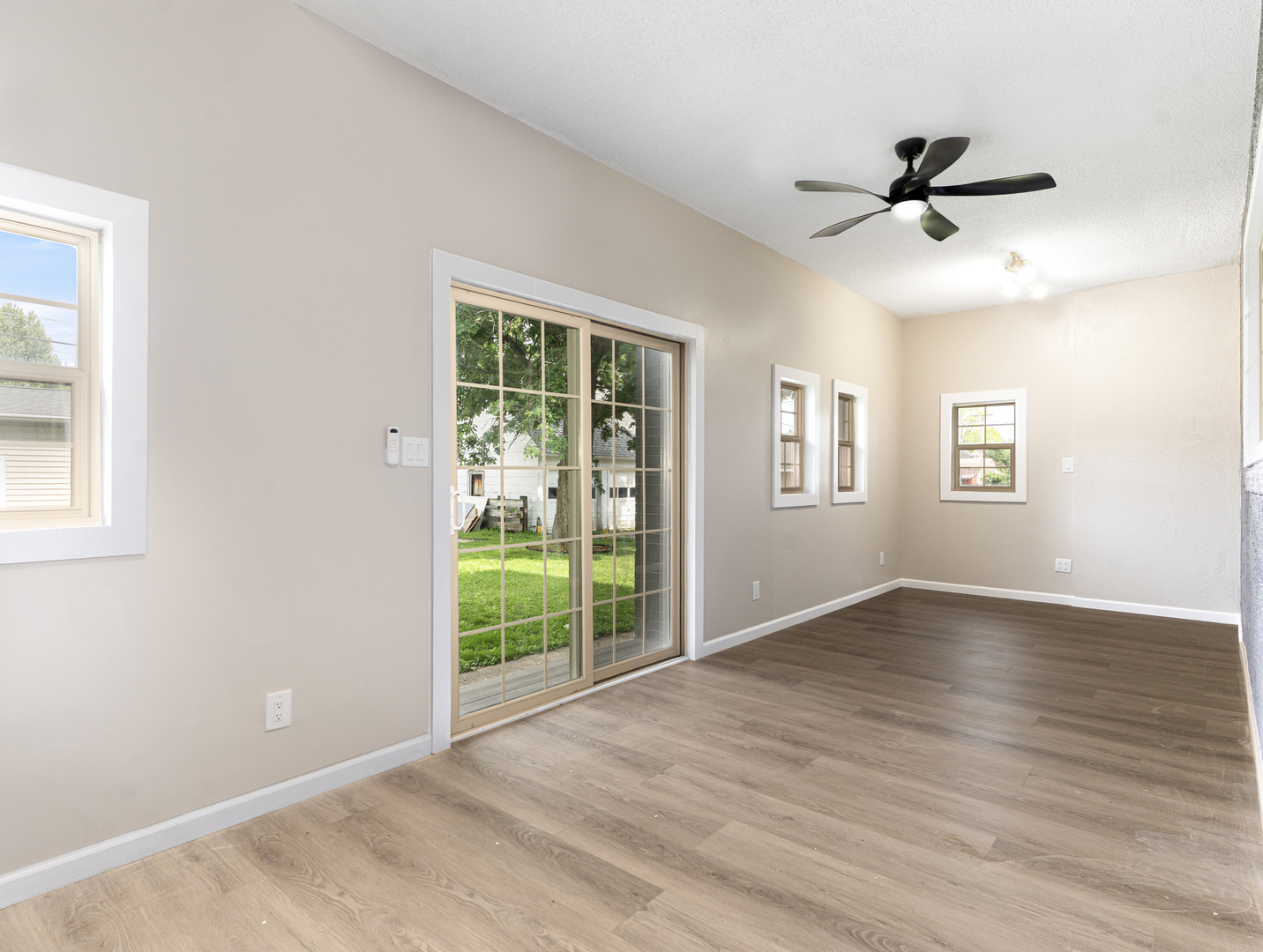 608 2nd Avenue, Sterling, IL 61081