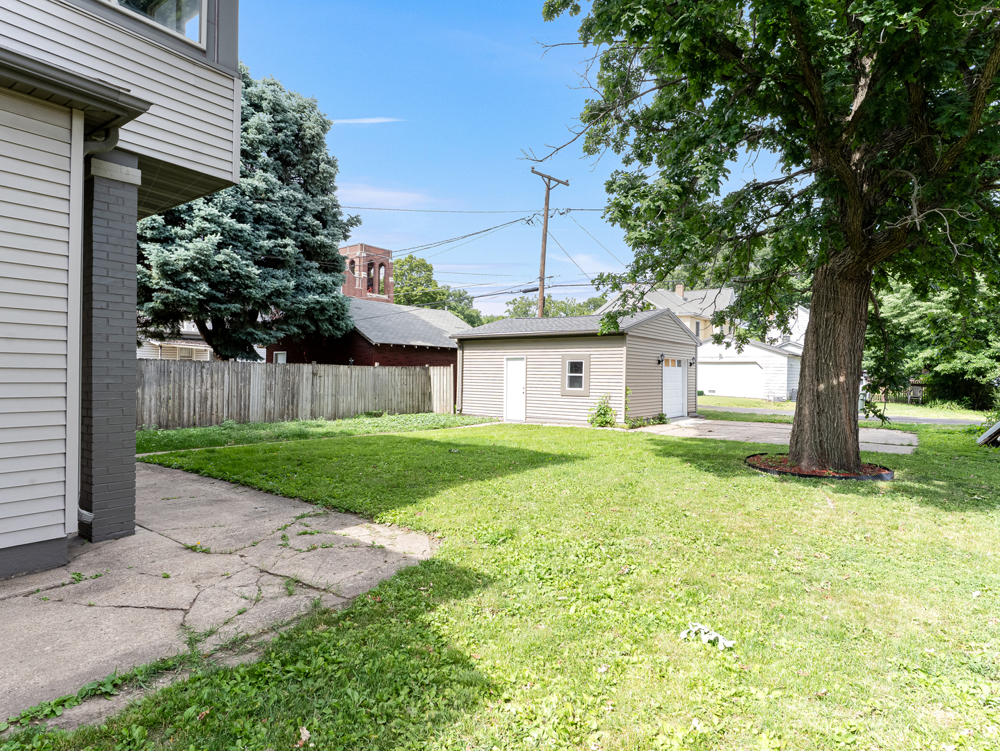 608 2nd Avenue, Sterling, IL 61081