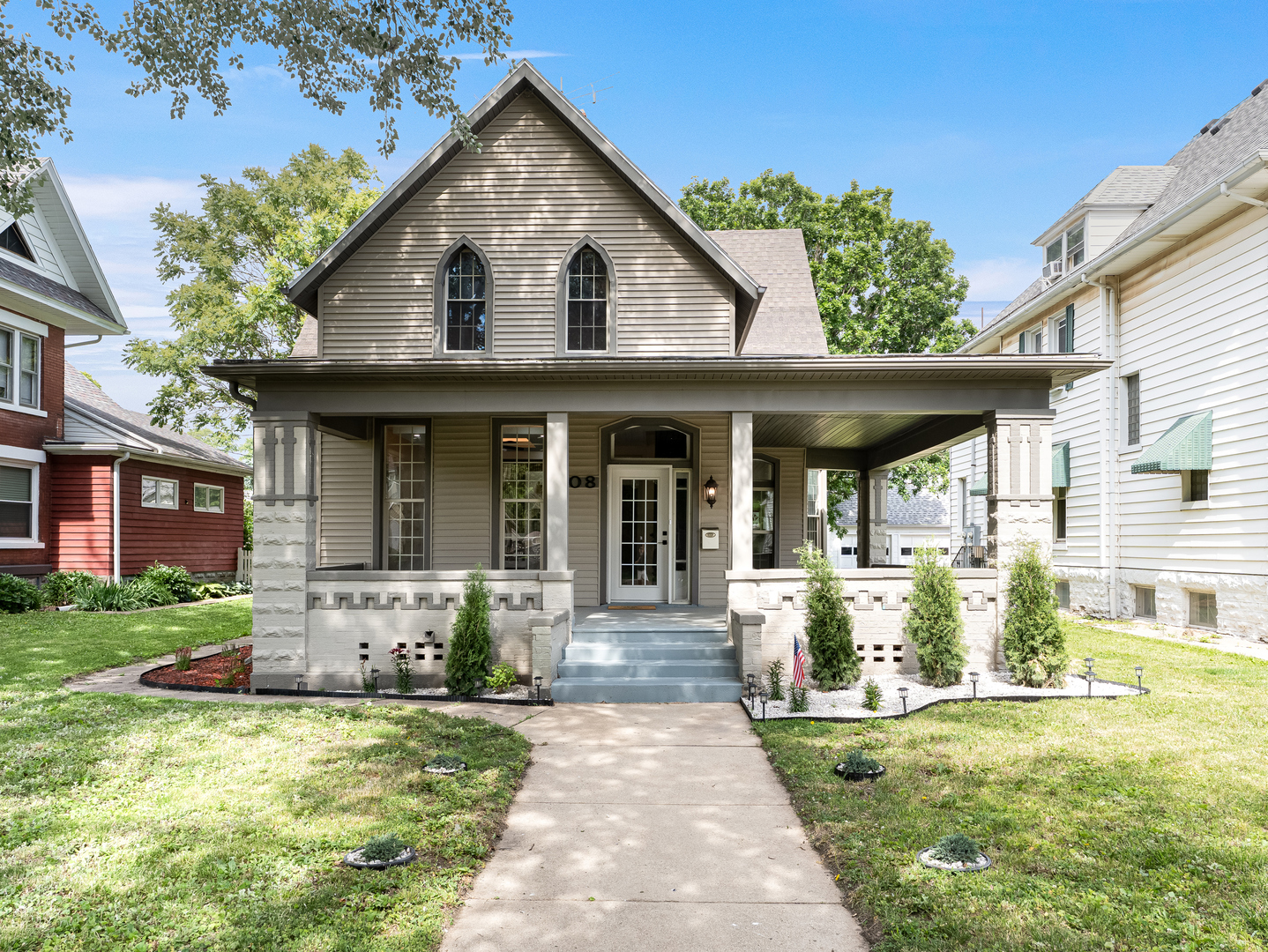 608 2nd Avenue, Sterling, IL 61081