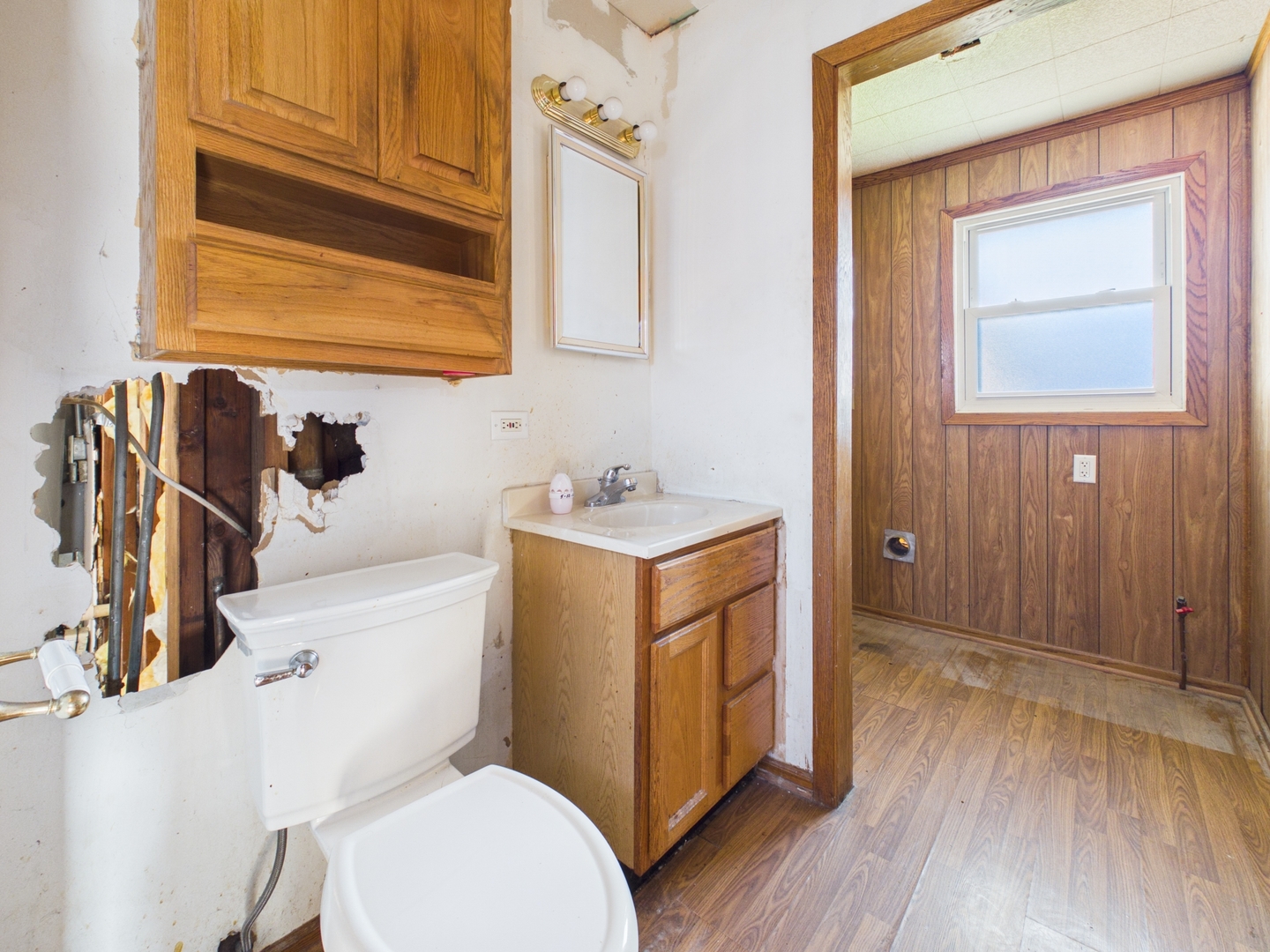 8133 S 85th Court, Justice, IL 60458