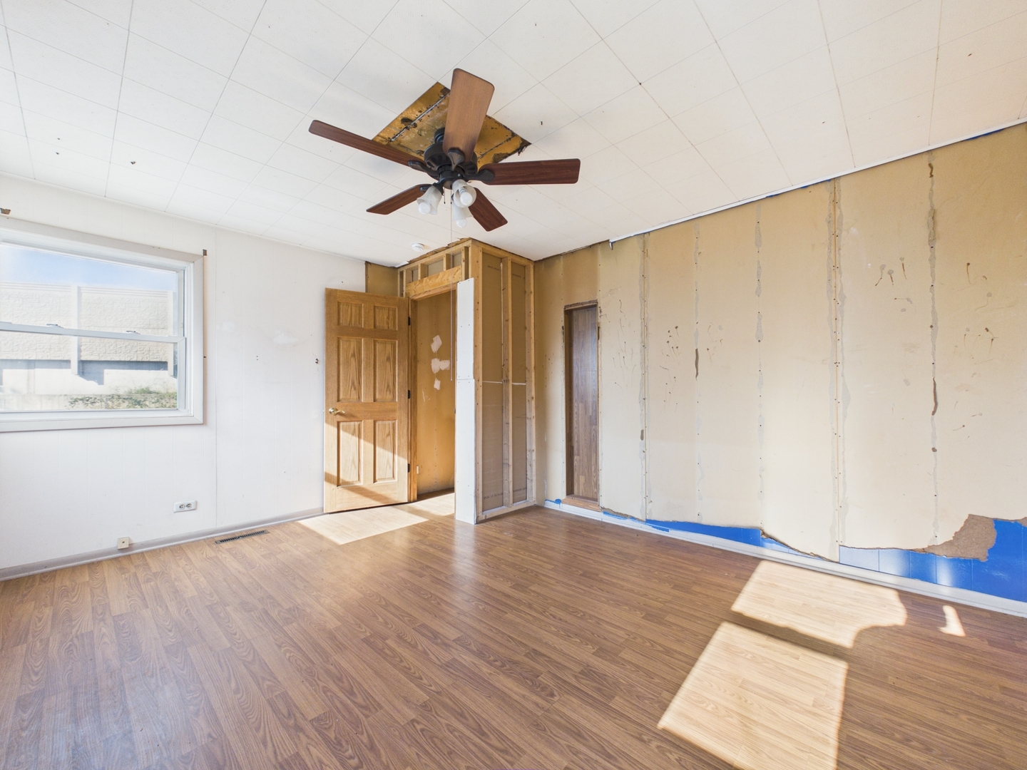8133 S 85th Court, Justice, IL 60458