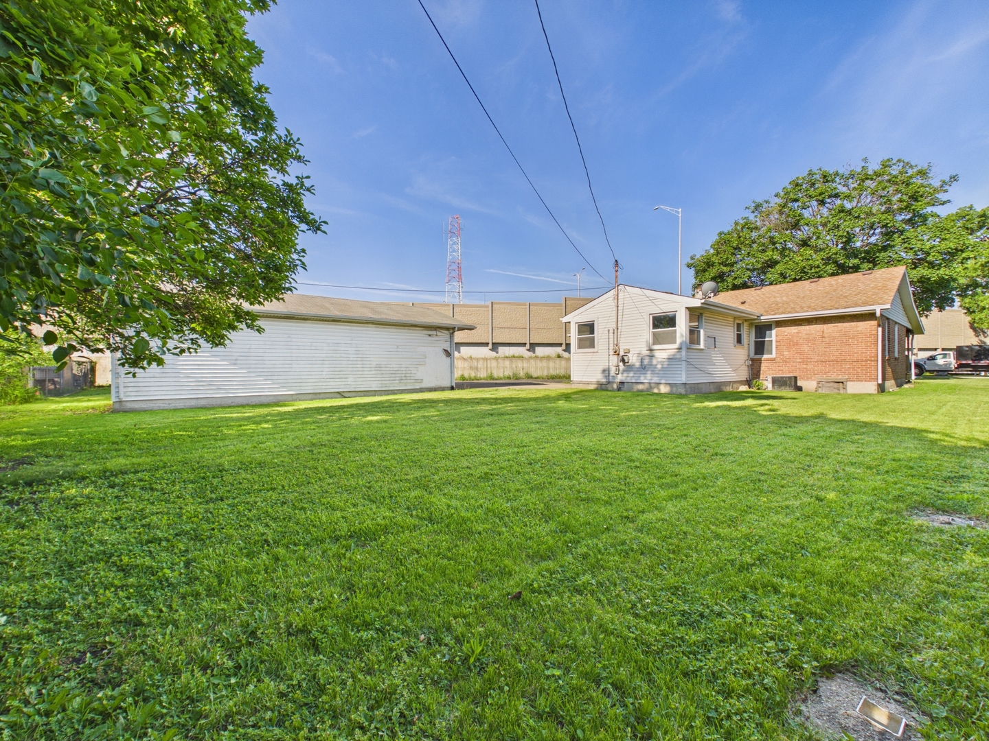 8133 S 85th Court, Justice, IL 60458