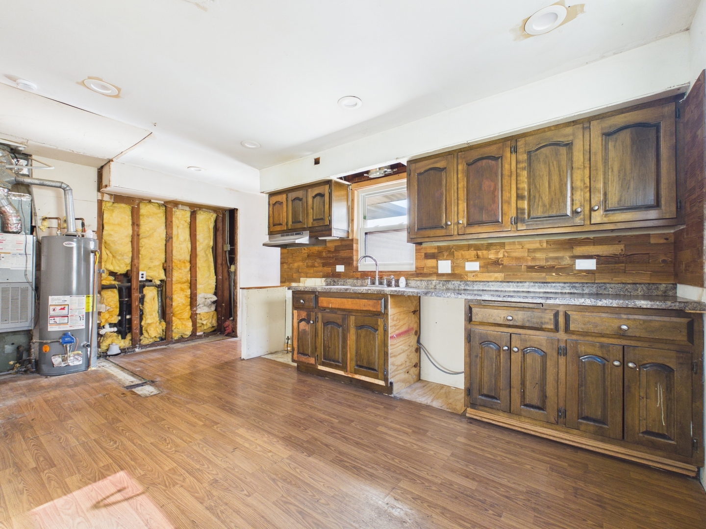 8133 S 85th Court, Justice, IL 60458