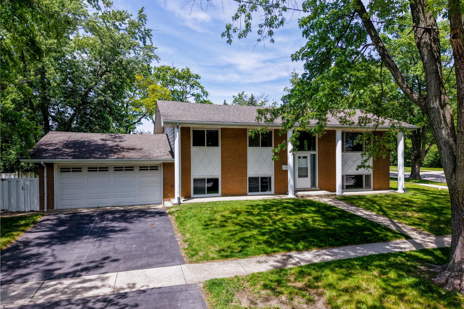 407 Keepataw Drive, Lemont, IL 60439