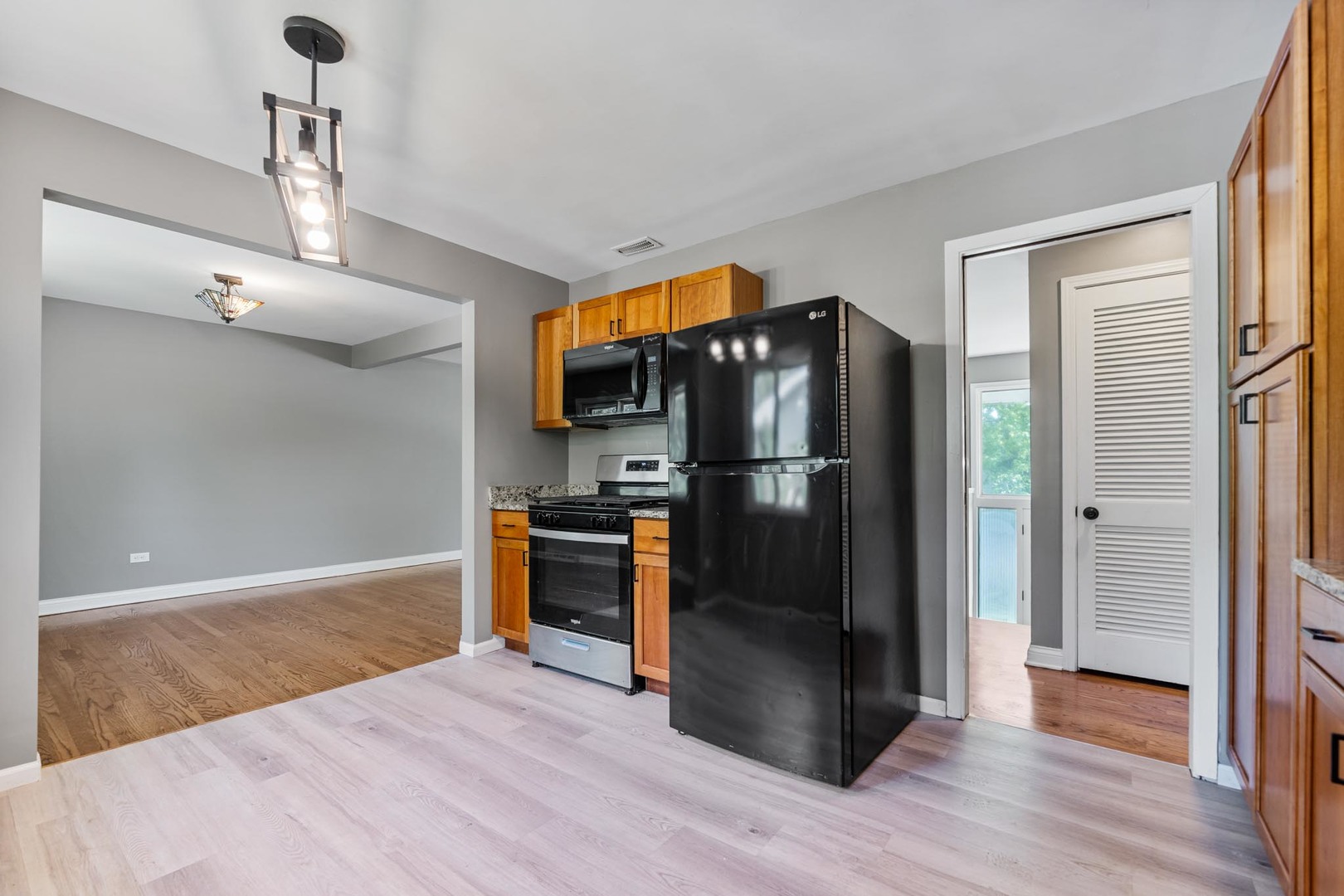 407 Keepataw Drive, Lemont, IL 60439