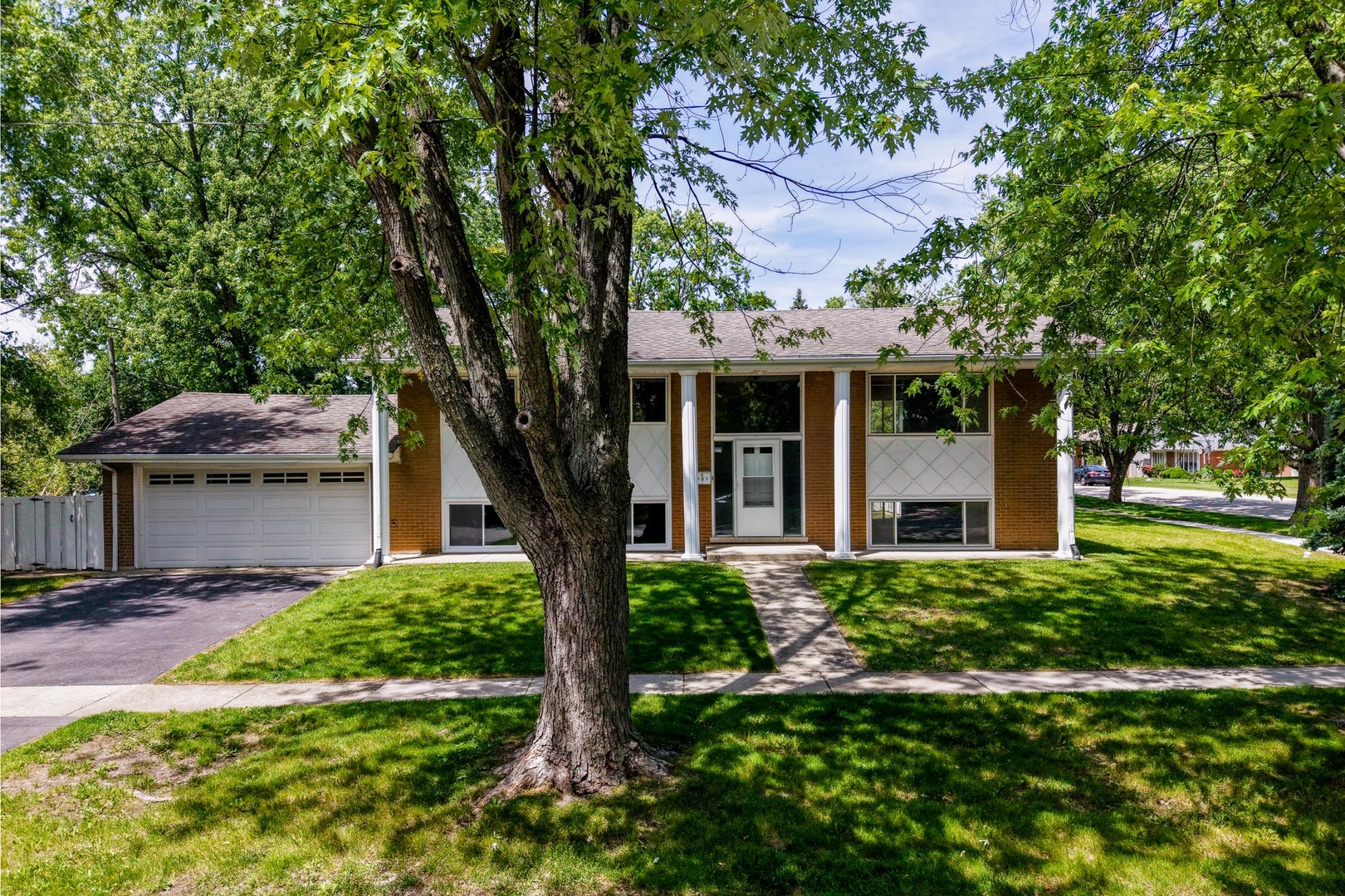 407 Keepataw Drive, Lemont, IL 60439
