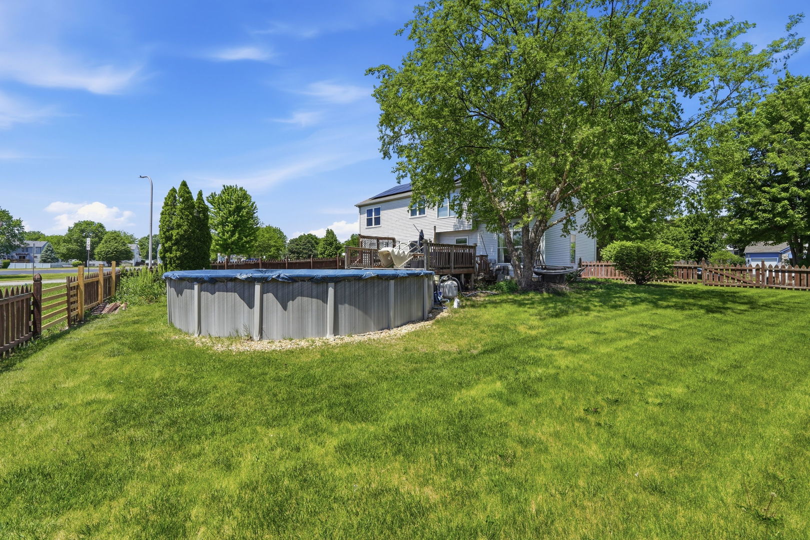 791 Brookline Street, South Elgin, IL 60177