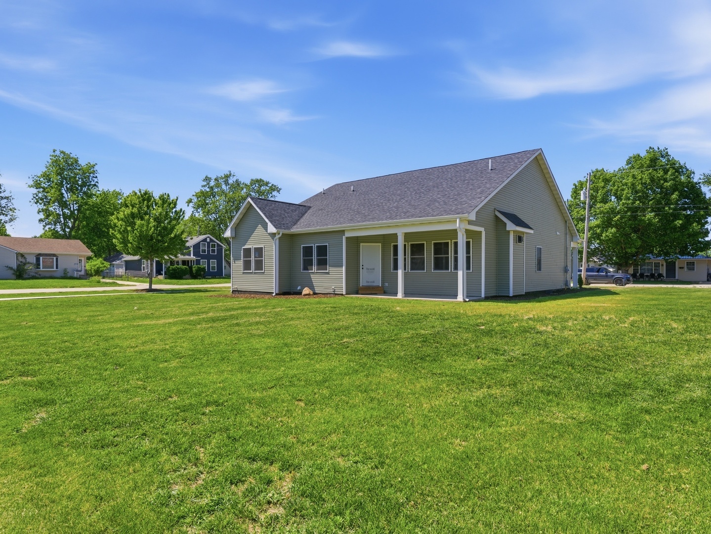 17 W Dearborn Street, Plano, IL 60545