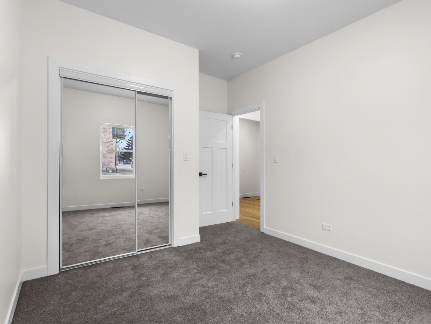 17 W Dearborn Street, Plano, IL 60545