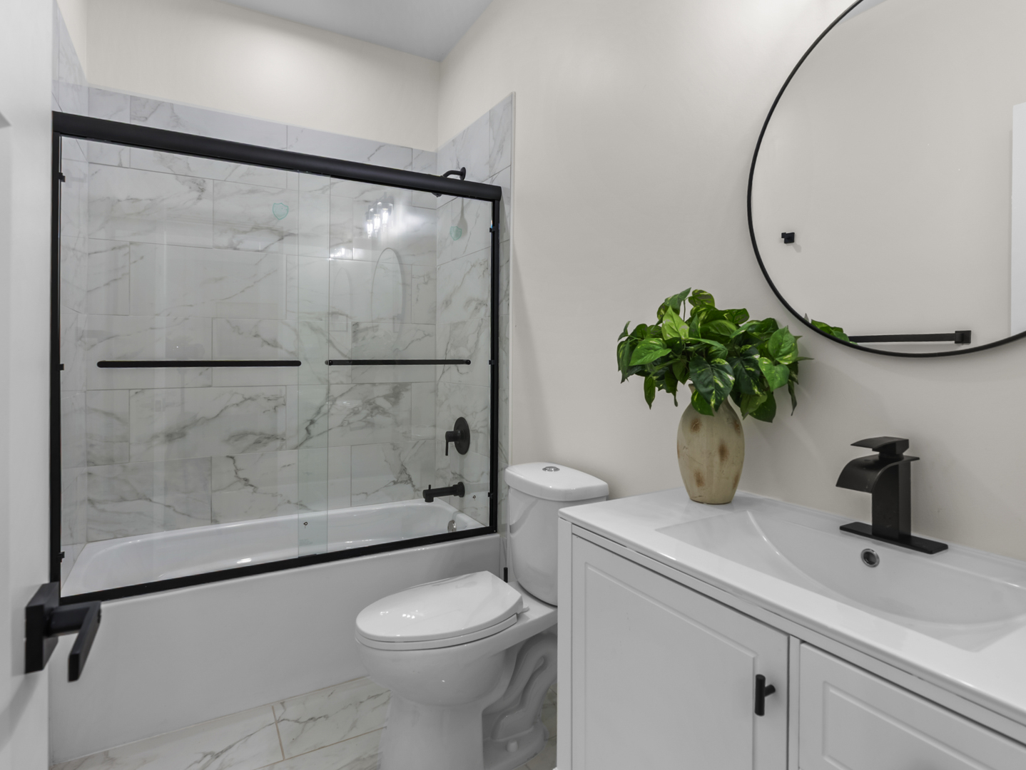 17 W Dearborn Street, Plano, IL 60545