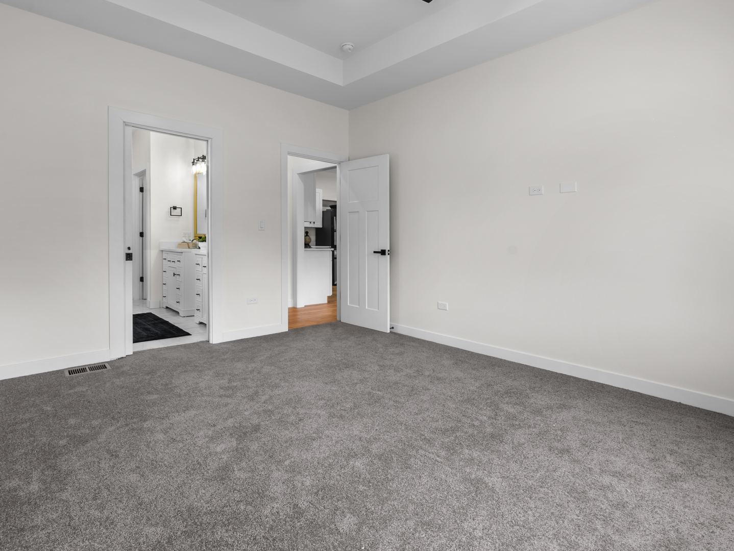 17 W Dearborn Street, Plano, IL 60545