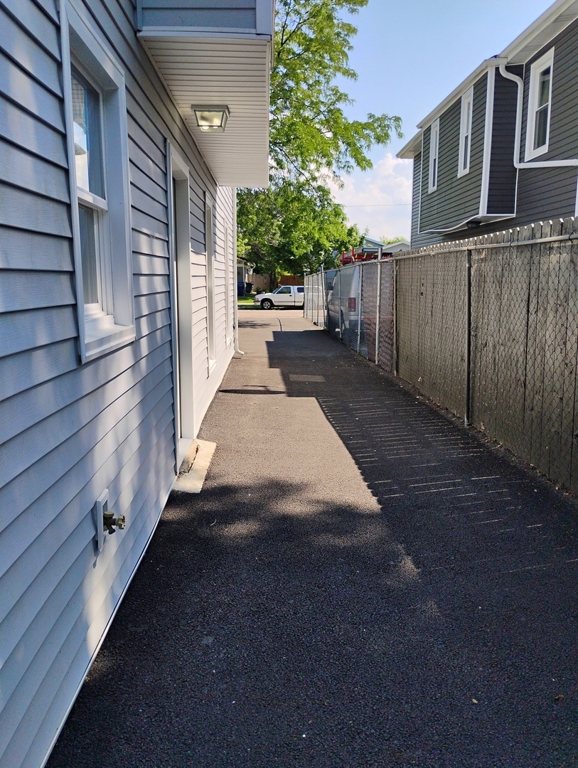 1608 11th Street, Waukegan, IL 60085