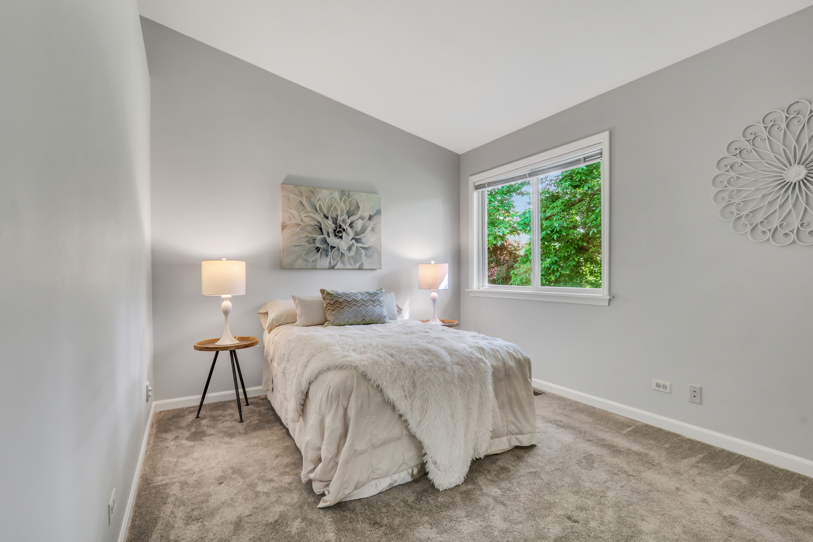1211 Laurel Lane, Gurnee, IL 60031