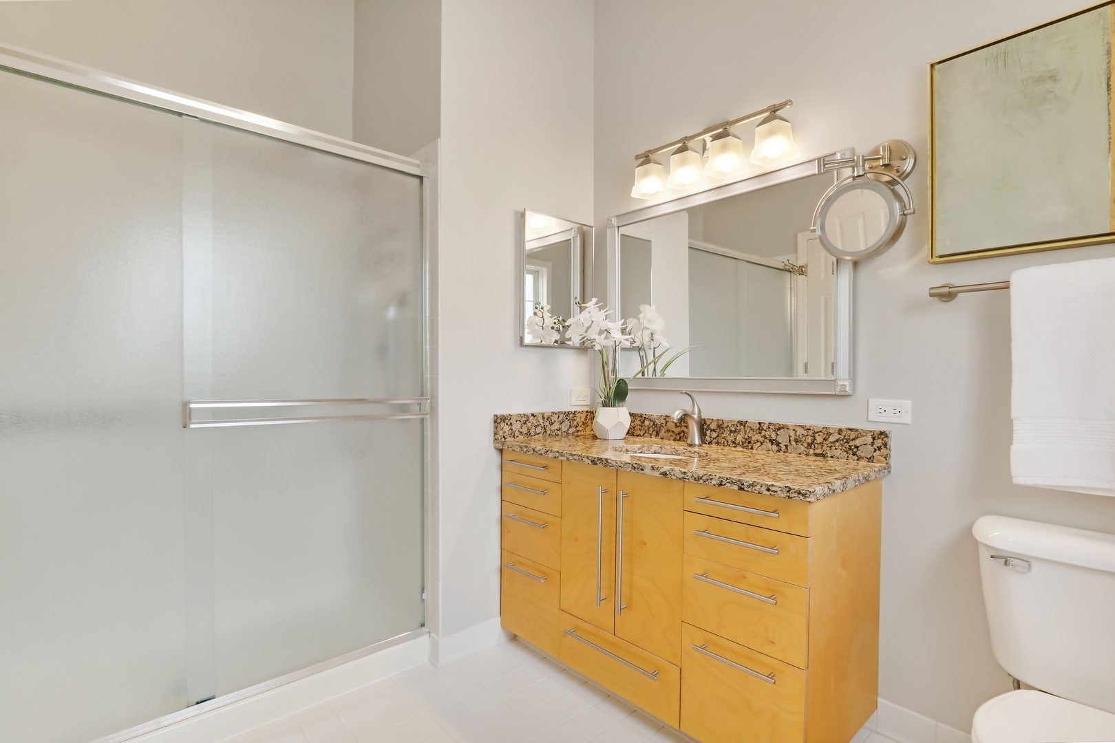 1211 Laurel Lane, Gurnee, IL 60031