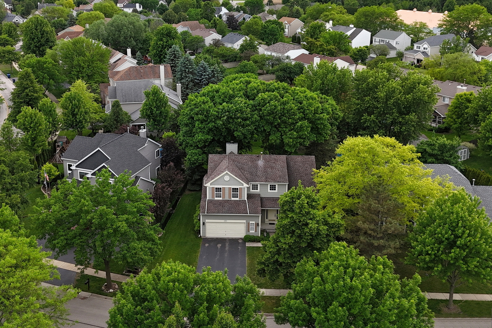 1211 Laurel Lane, Gurnee, IL 60031
