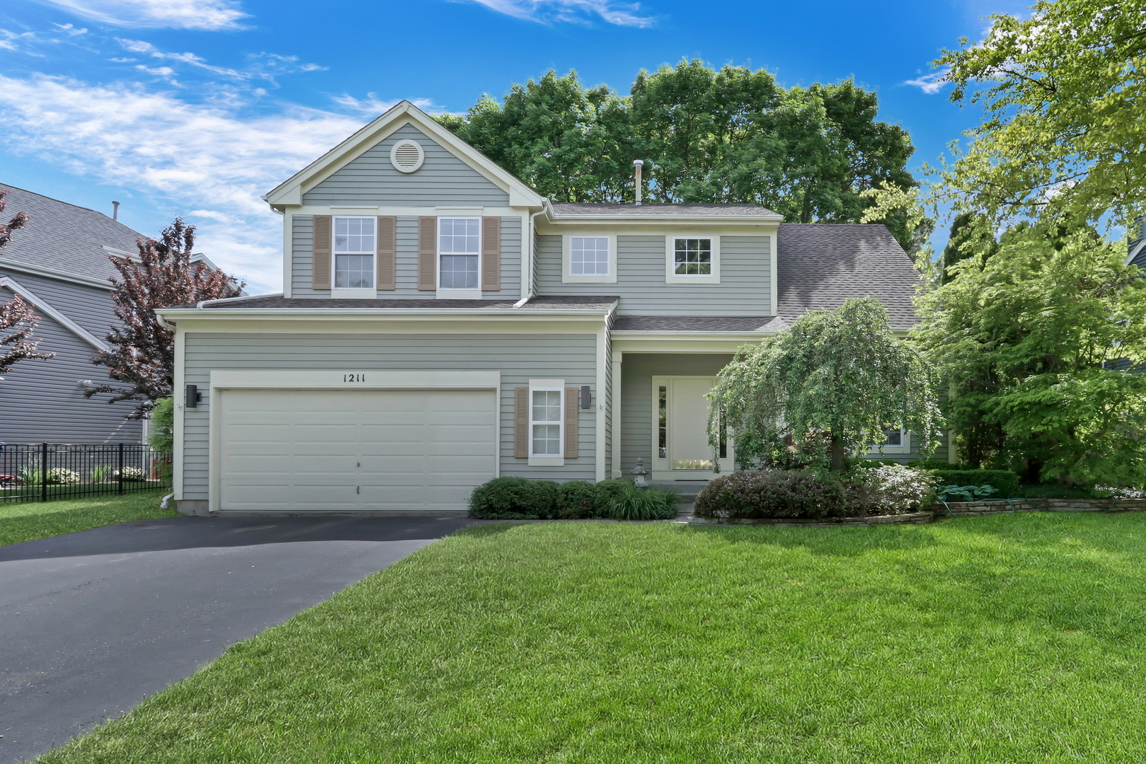 1211 Laurel Lane, Gurnee, IL 60031