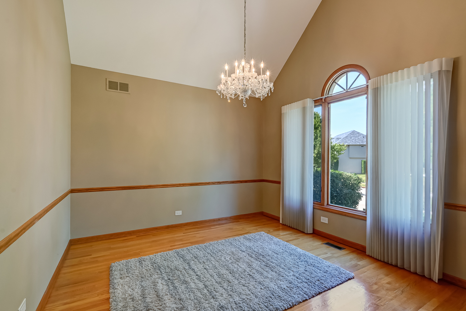10735 Christopher Drive, Lemont, IL 60439