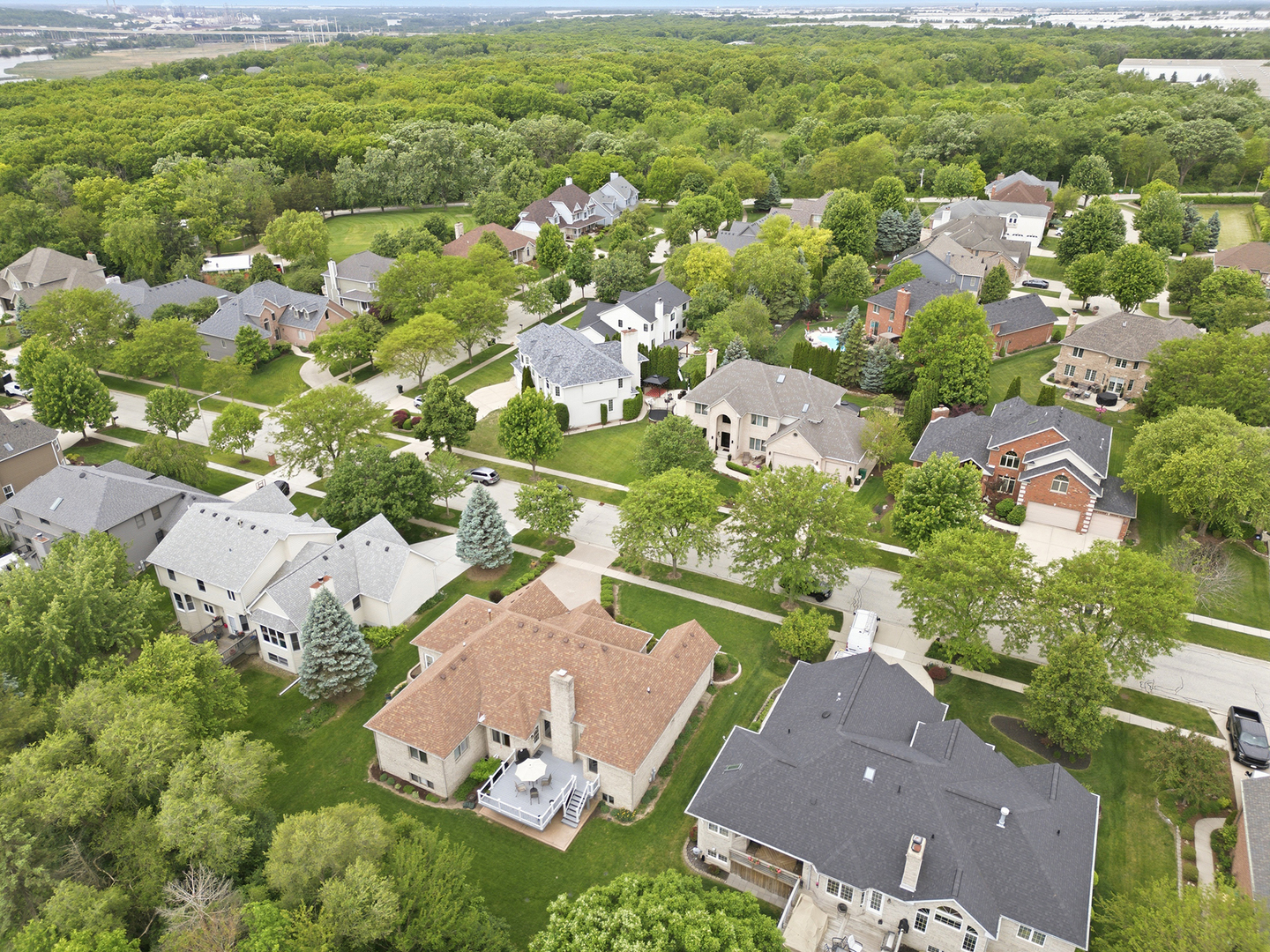 10735 Christopher Drive, Lemont, IL 60439