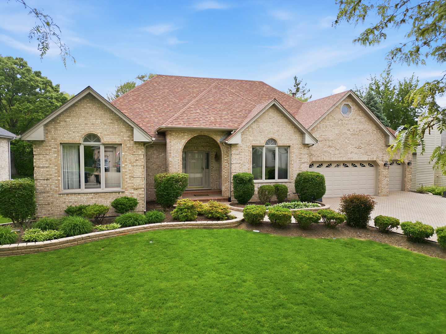 10735 Christopher Drive, Lemont, IL 60439