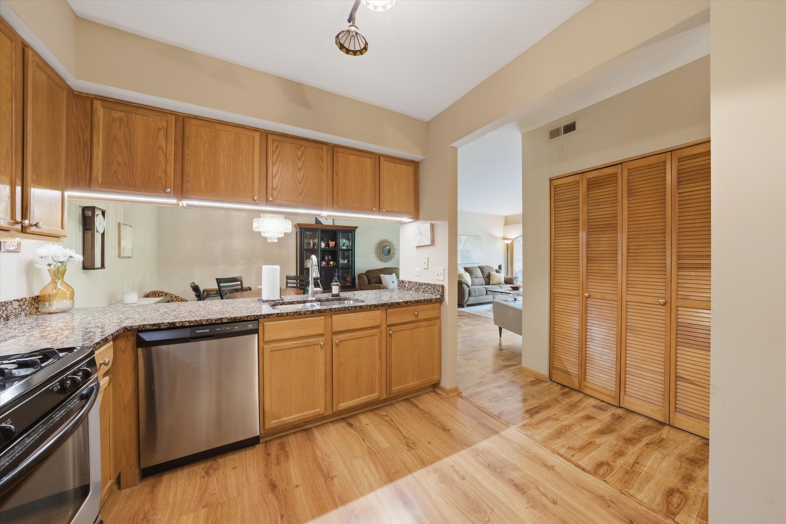 7841 W 157th Street #305, Orland Park, IL 60462