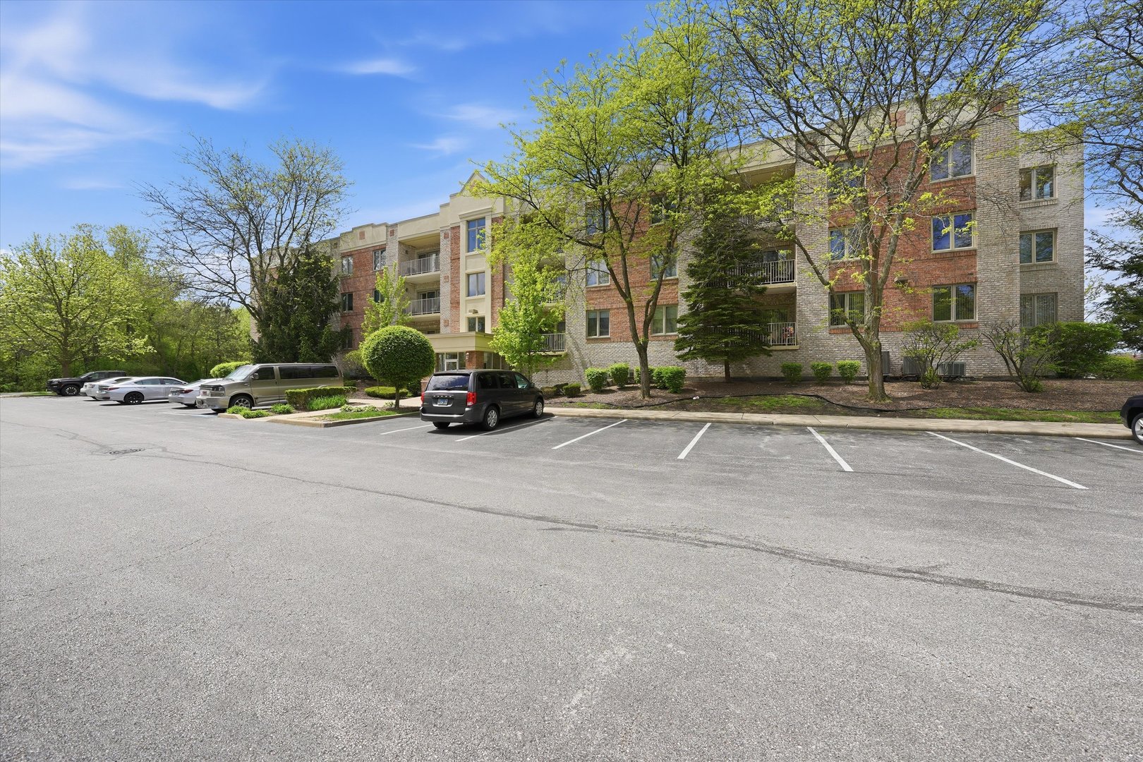 7841 W 157th Street #305, Orland Park, IL 60462
