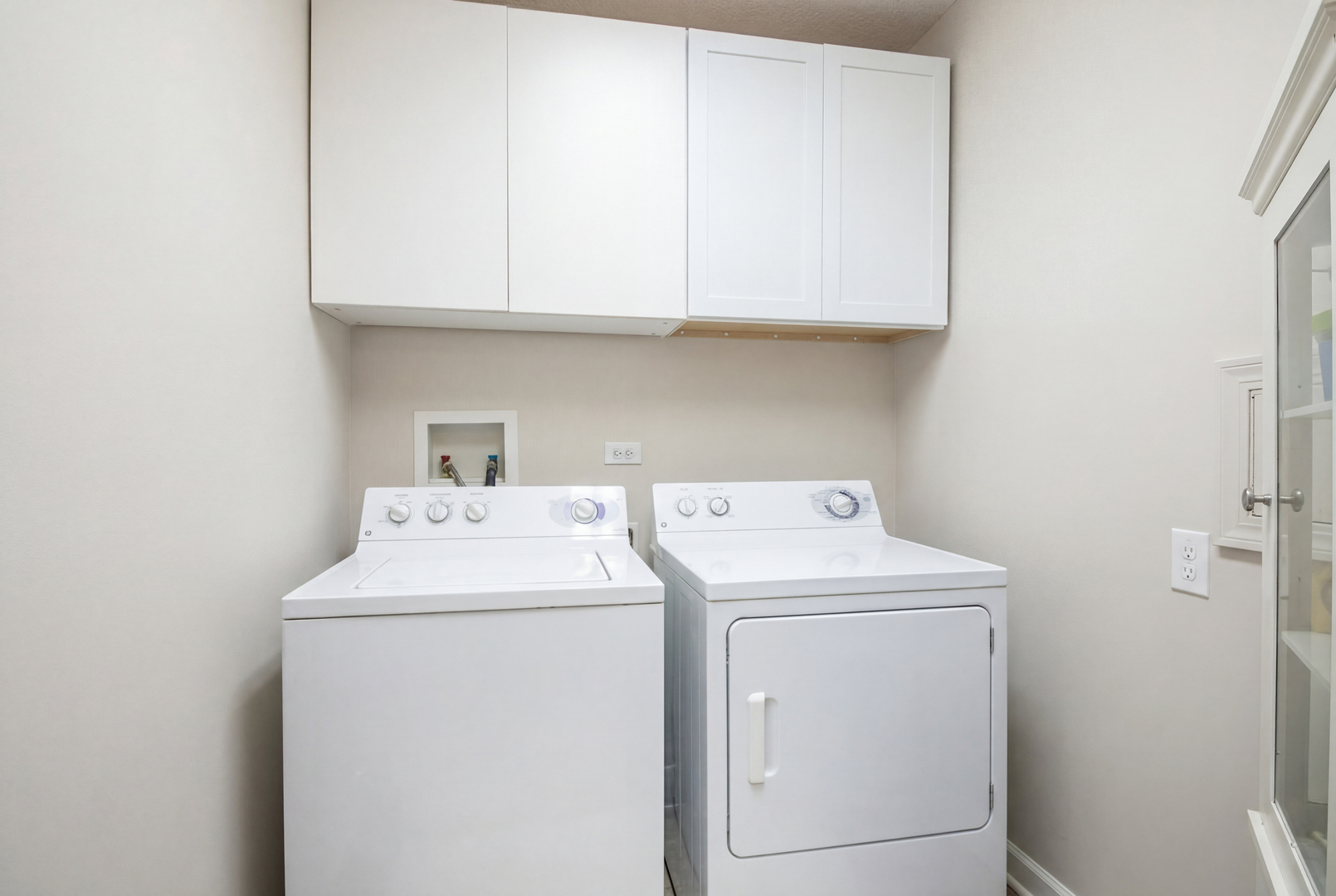 6815 N Milwaukee Avenue #605, Niles, IL 60714