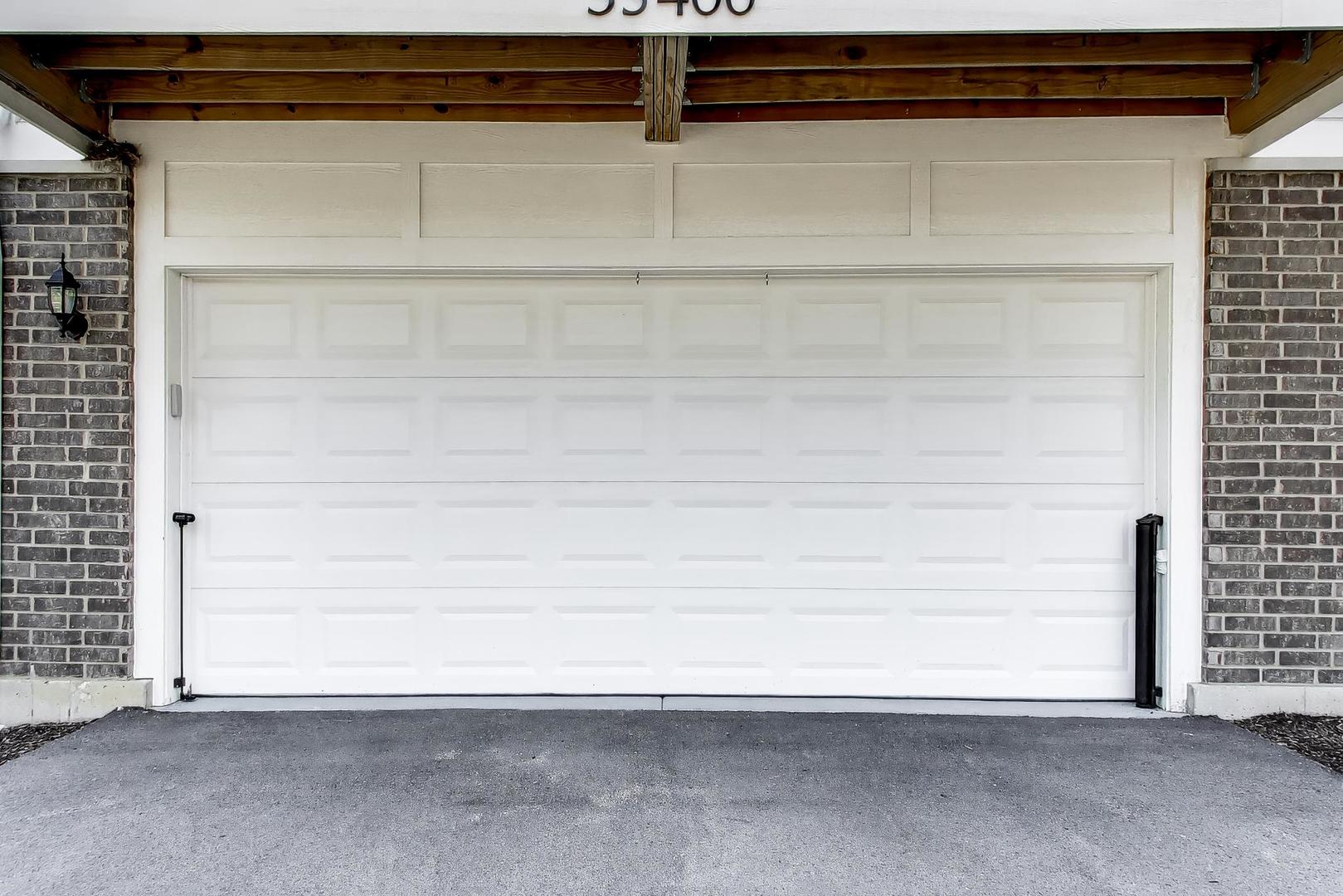 3S400 Wheeler Circle, Warrenville, IL 60563