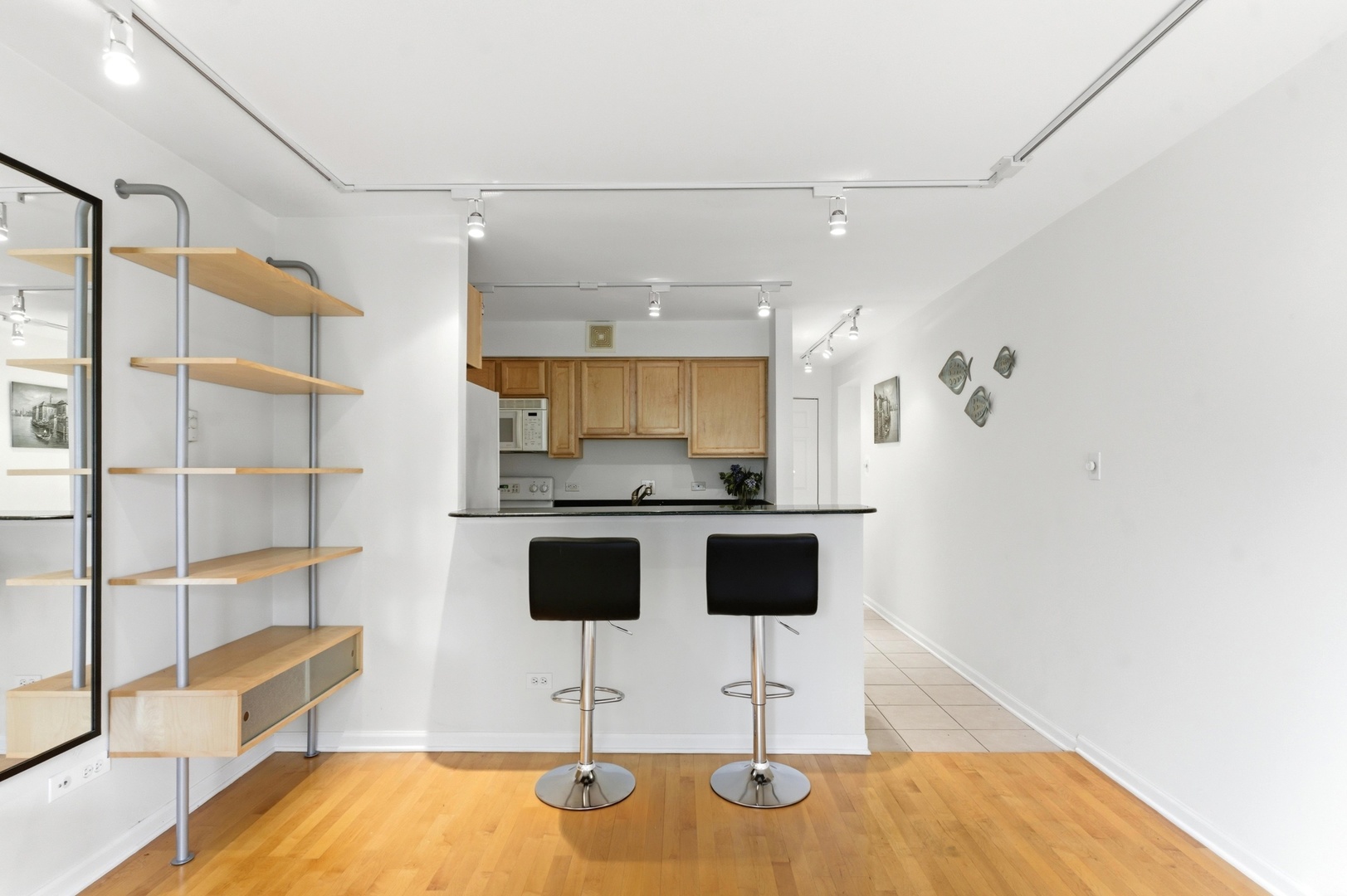 5854 N Kenmore Avenue #4C, Chicago, IL 60660